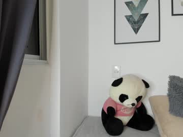 abigail_w's chat room