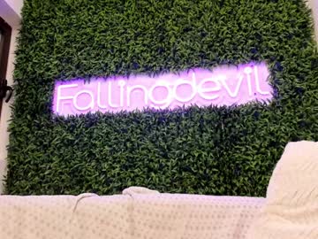 hotfallingdevil's chat room