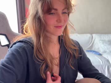 girl_next_door19's chat room