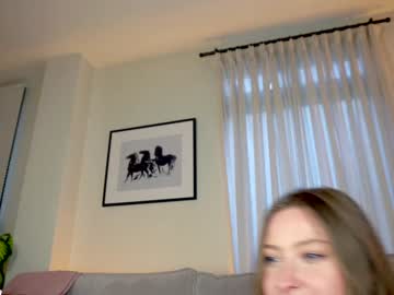 x_lily_x's chat room
