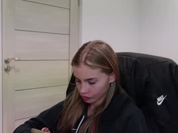 abby_laker's chat room