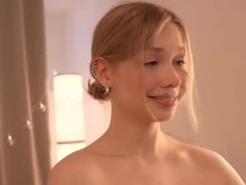 april_blush's chat room