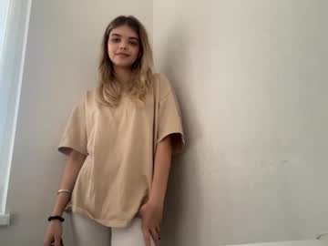 naughty_dreams_xo's chat room