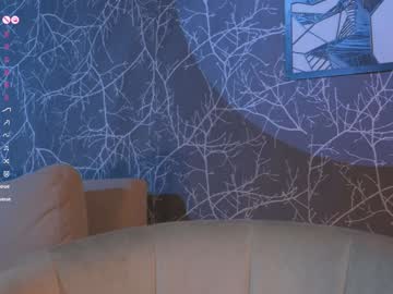 lucie_beltran's chat room