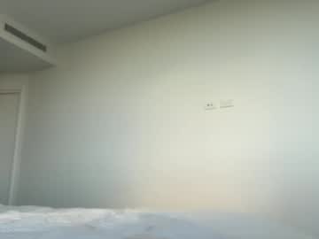 naomirhoades's chat room