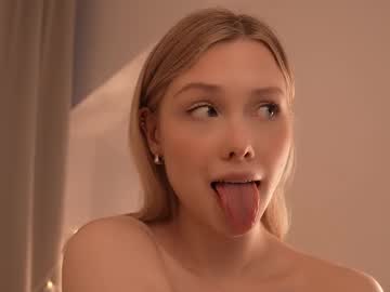 april_blush's chat room