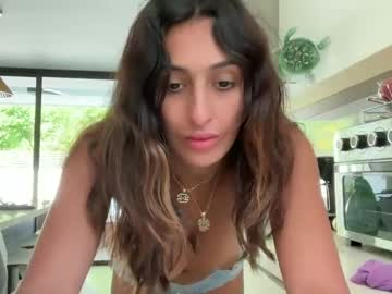 camiliakxoxo's chat room