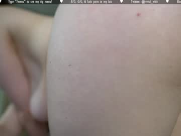 vivid_whit's chat room
