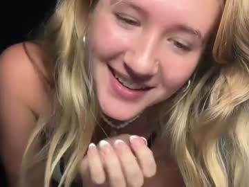 itsssosierra's chat room