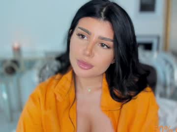 moniqueeass's chat room
