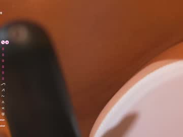 lucie_beltran's chat room