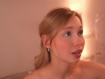 april_blush's chat room