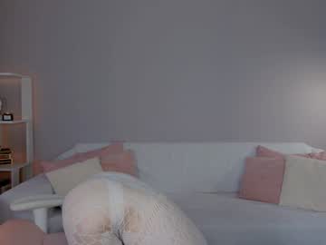 leahsthetics's chat room