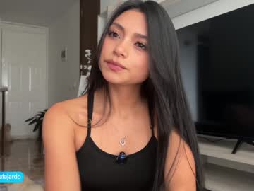 sweet_littleee's chat room