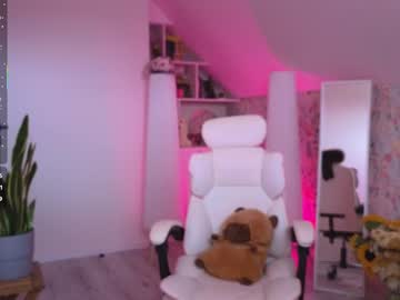 brilliantvictoria's chat room