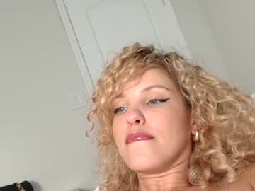 theislandgirl's chat room