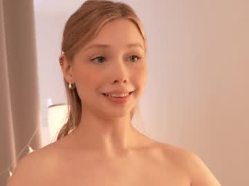 april_blush's chat room