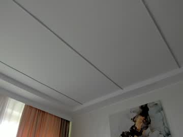 tiffanyhouston_'s chat room