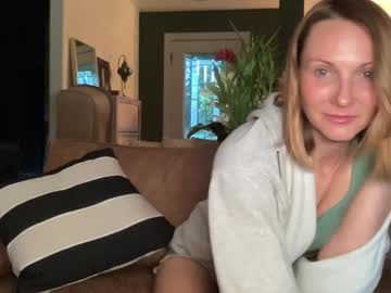 kaileeshy's chat room