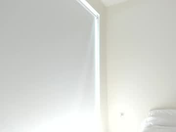 ariah_is_blonde's chat room