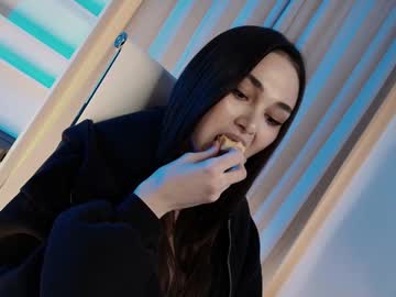 hollyextra's chat room