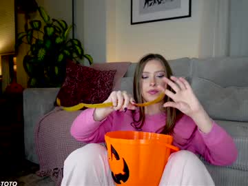 x_lily_x's chat room