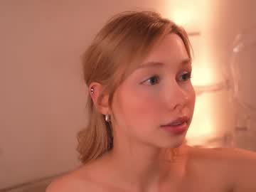 april_blush's chat room