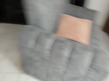 hotthingirl's chat room