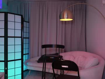 anniehillofficial_'s chat room