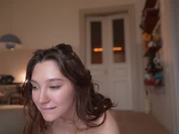 mia_elfie's chat room