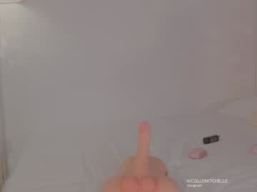 nicolle_mitchelle's chat room