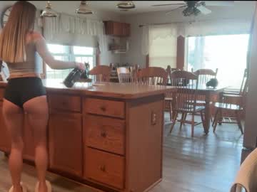 andreaelizabethxo's chat room