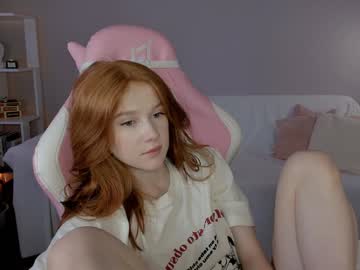leahsthetics's chat room