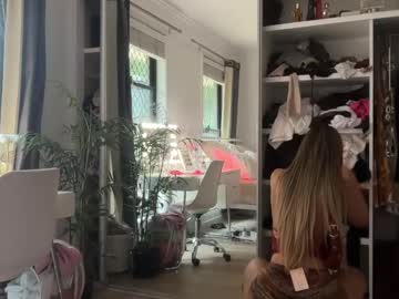 luvlivvyy's chat room