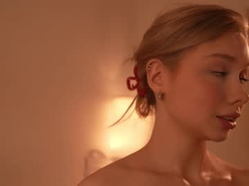 april_blush's chat room
