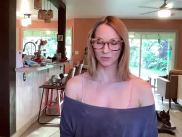 kaileeshy's chat room