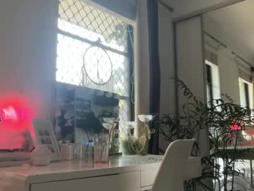 luvlivvyy's chat room