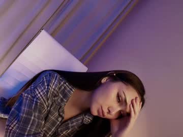 hollyextra's chat room