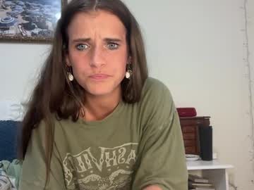 yourgirlnicolexo's chat room