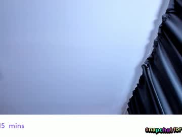 vivian_qwerty's chat room
