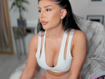 moniqueeass's chat room