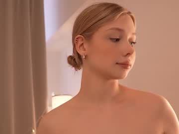 april_blush's chat room