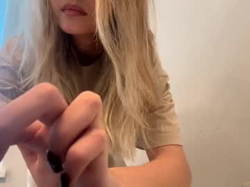 naughty_dreams_xo's chat room