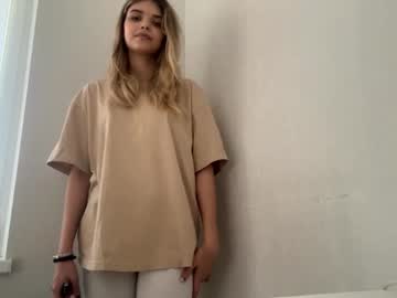 naughty_dreams_xo's chat room