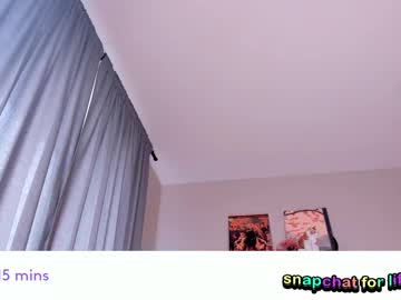 vivian_qwerty's chat room