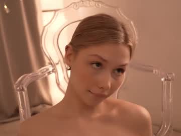 april_blush's chat room