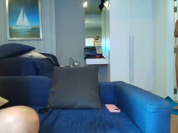 buddiup2's chat room