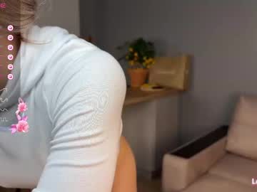 roselyn_rose's chat room