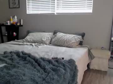zoeemonroe's chat room