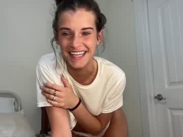 yourgirlnicolexo's chat room